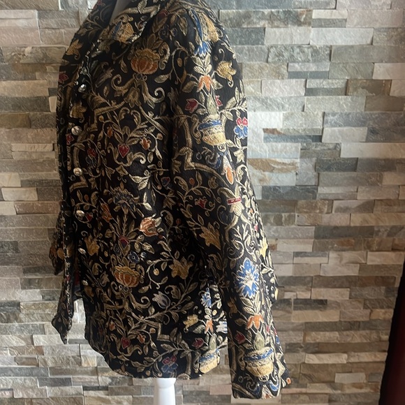 Maggie Barnes Floral Embroidered Women's Jacket - Picture 2 of 9